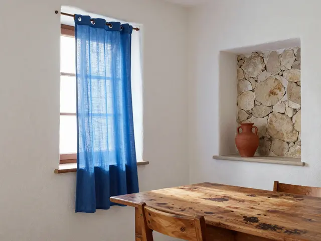 Středomořský styl: jak přenést teplo, světlo a kamenné akcenty do českého bytu